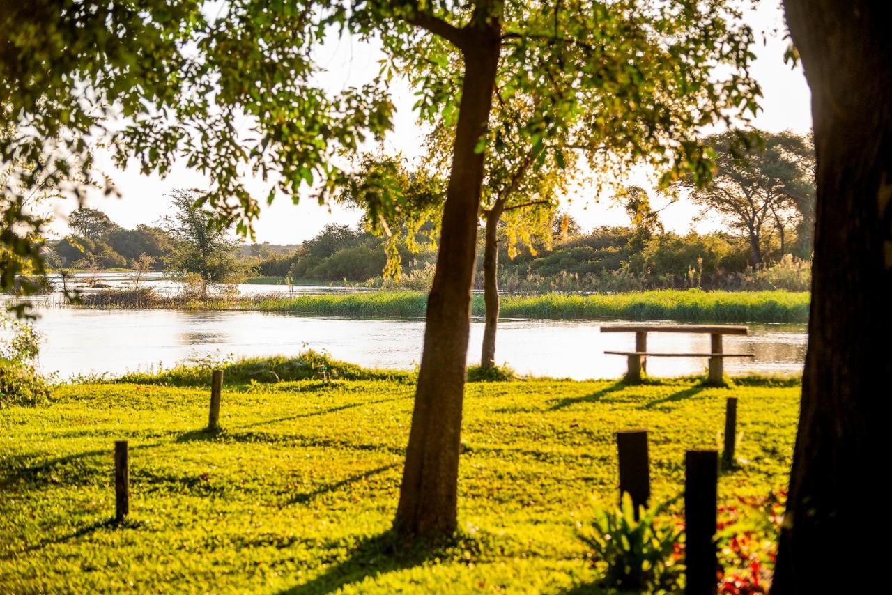 Zambezi Mubala Campsite Katima Mulilo Bagian luar foto
